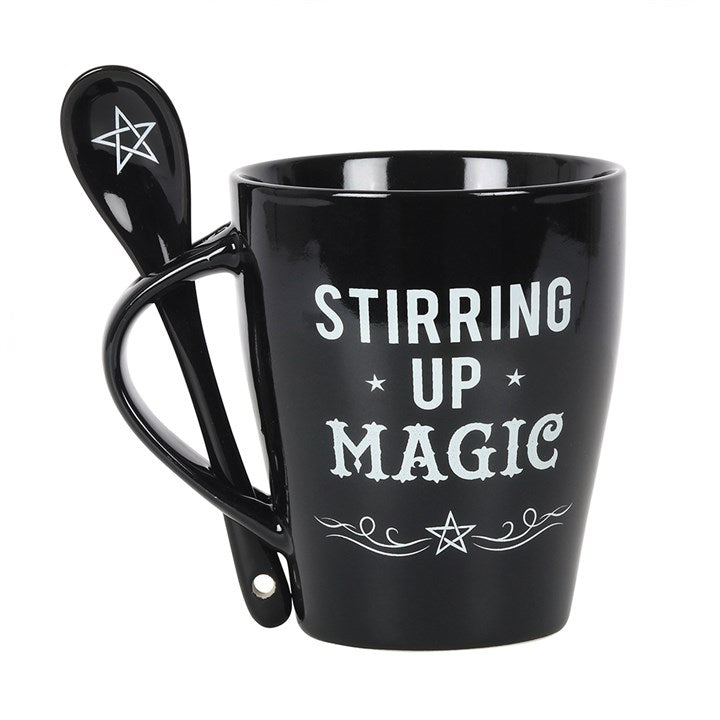 Stirring up Magic-kopp med skje
