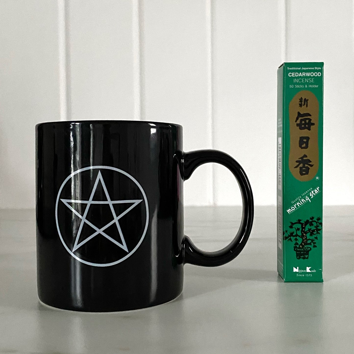 Høstkos: Krus med pentagram & Morning Star Cedarwood