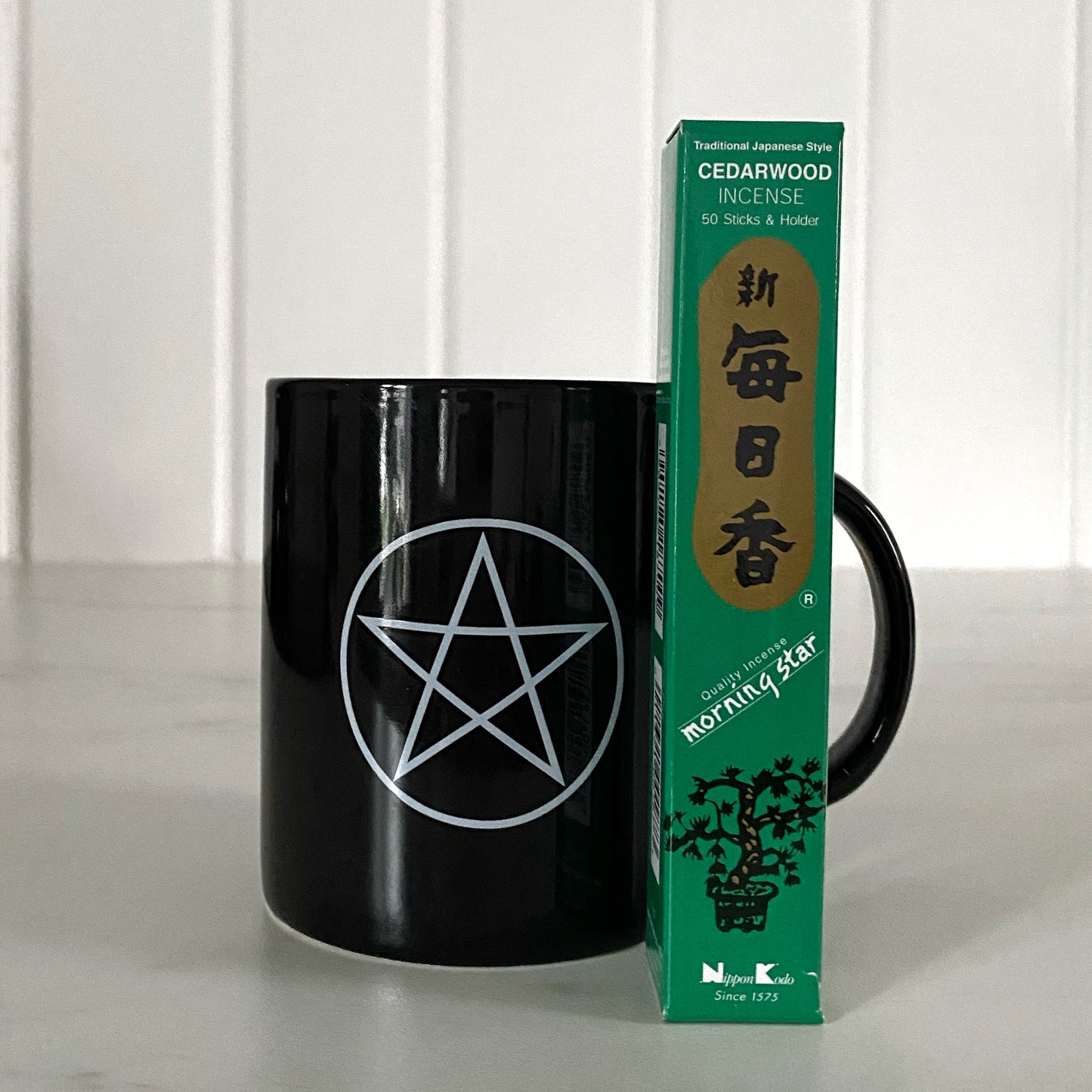 Høstkos: Krus med pentagram & Morning Star Cedarwood