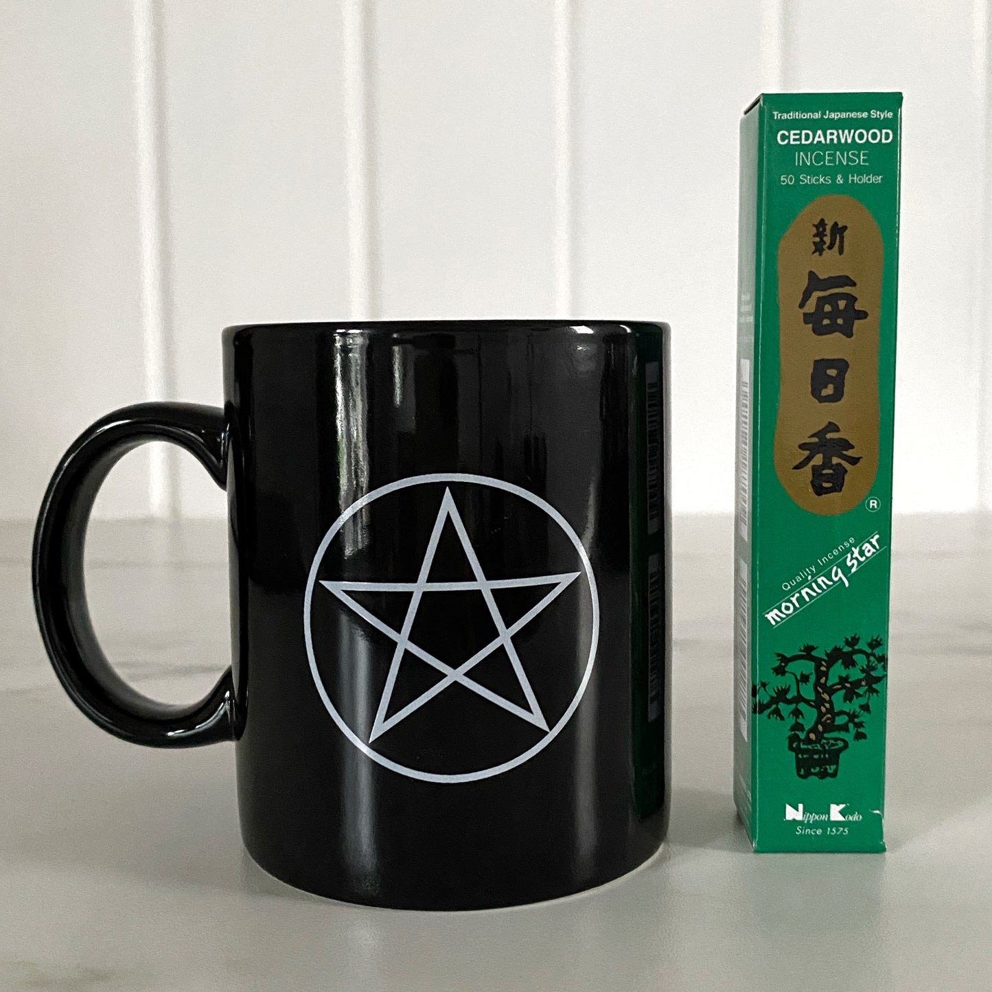 Høstkos: Krus med pentagram & Morning Star Cedarwood